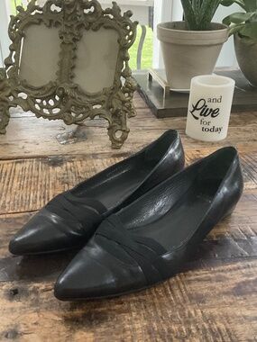 Stuart Weitzman black shoes,8M.